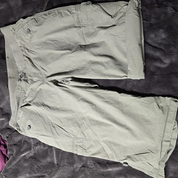 Lane Bryant Khaki Green Cargo Shorts Adjustable Length Plus Size 20 - Picture 1 of 8
